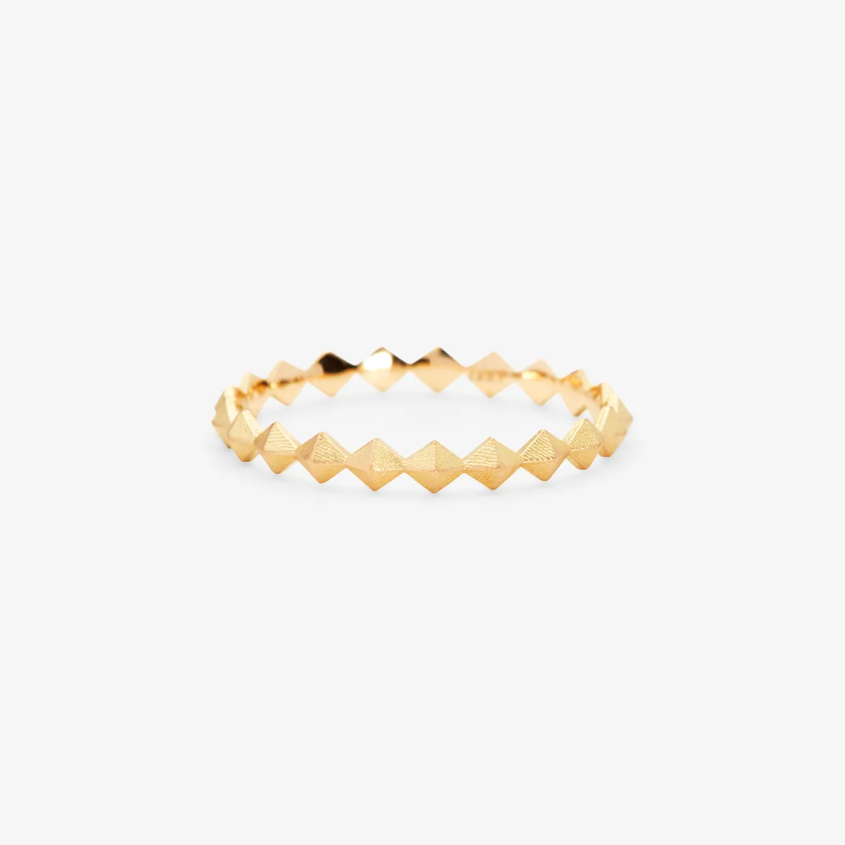 Pyramid Band | R9402